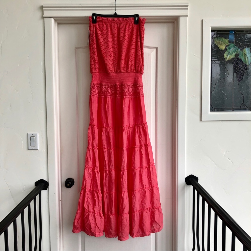 NWT CORAL STRAPLESS CROCHET HI-LO MAXI DRESS - Picture 7 of 8